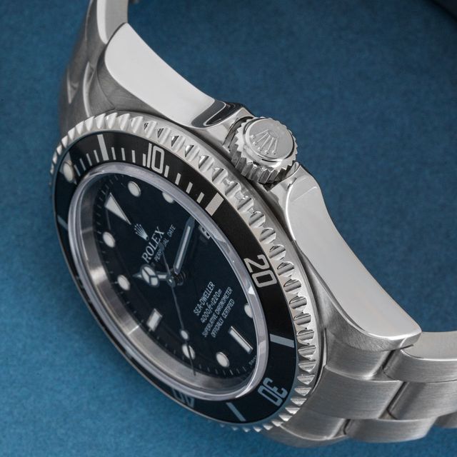Rolex Sea-Dweller 16600 Image 2